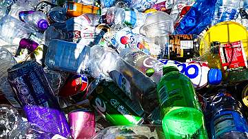 До 11 милиона тона пластмасови отпадъци има на океанското дъно, установи проучване