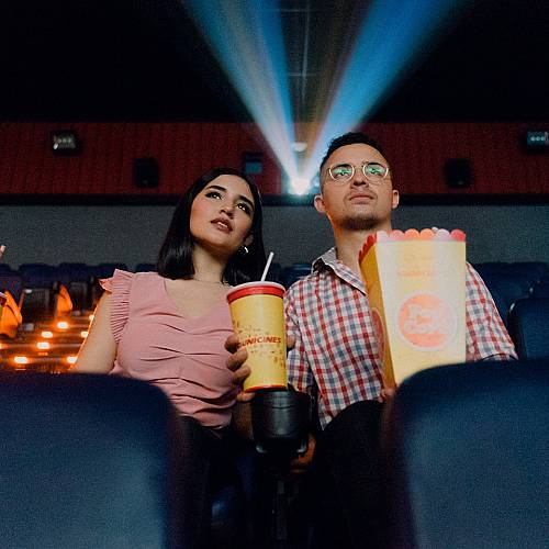 ​Киносалоните в Лос Анджелис може да отворят врати