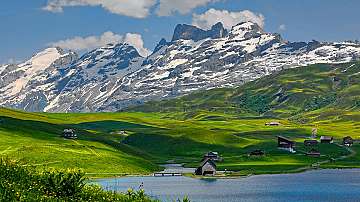 Топенето на ледници е довело до образуването на 180 нови езера в Швейцария