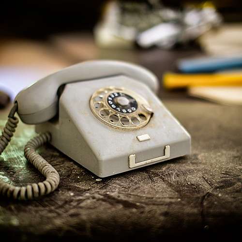 В пандемията германците  по-често използват  домашни телефони