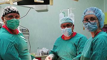 Пловдивски лекари отстраниха 13 кг. тумор от корема на жена