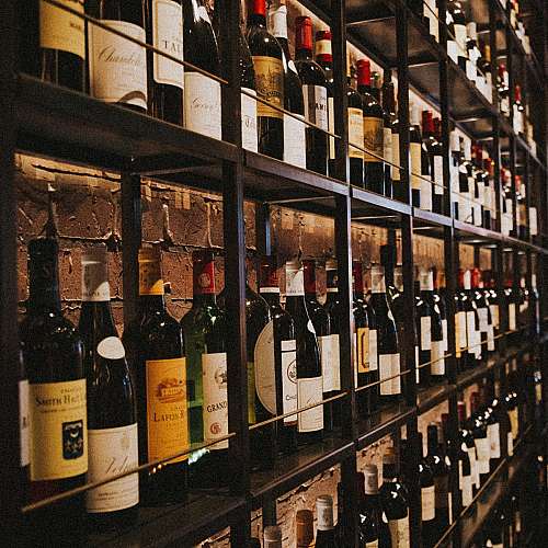 Специалисти препоръчват да пием разнообразни червени вина