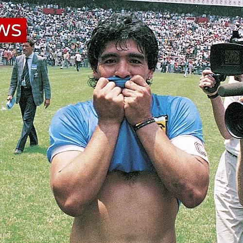 Почина легендата на футбола Диего Марадона 