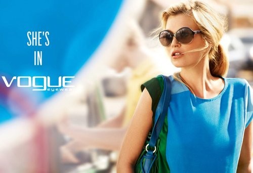свежо Кейт Мос рекламира новите слънчеви очила на Vogue 2012