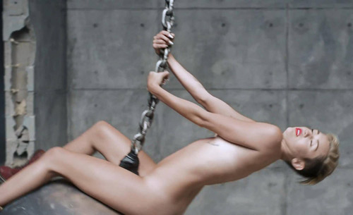 Miley Cyrus Wrecking Ball Music Video Naked 2013