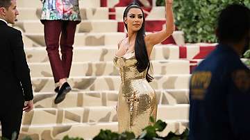 Колекционер обвини Ким Кардашиян, че е повредила рокля на Мерилин Монро