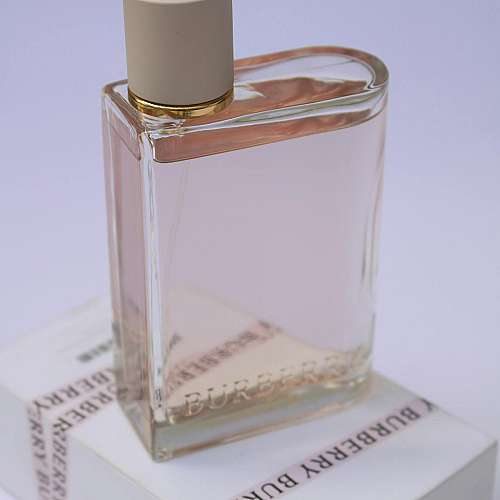 Burberry Hero Eau De Parfum - ухание, базирано на топлата чувственост на три вида кедър