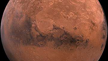 Бури и влиянието на Слънцето са причина за изчезването на водата на Марс