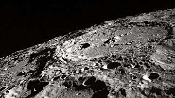 Илон Мъск ще строи спускаем апарат за Луната
