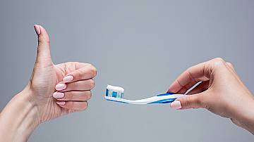 Пастата за зъби и водата за уста деактивират 99,9% COVID-19