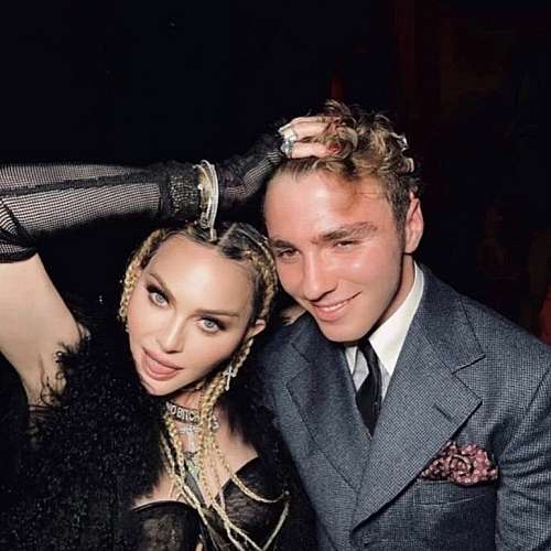 Мадона поздрави себе си за Деня на бащата