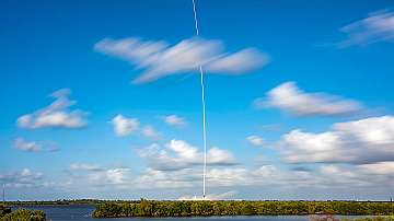 SpaceX изстреля 54 спътника с ракетата-носител &quot;Фалкон-9&quot;