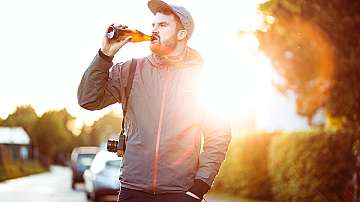 Проучване свързва подсладените напитки с оплешивяването сред младите мъже